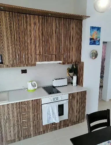 Lucky Rocks Apartment *